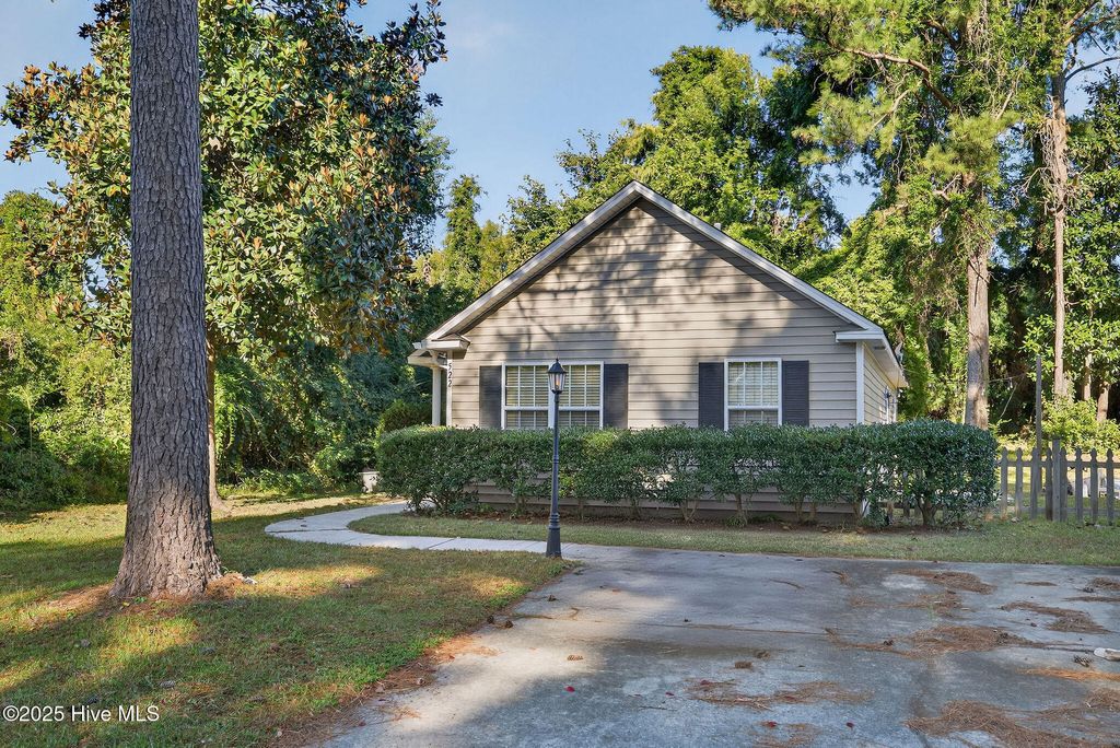 Photo of 522 Motts Creek Road, Wilmington, NC 28412 (MLS # 100538526)