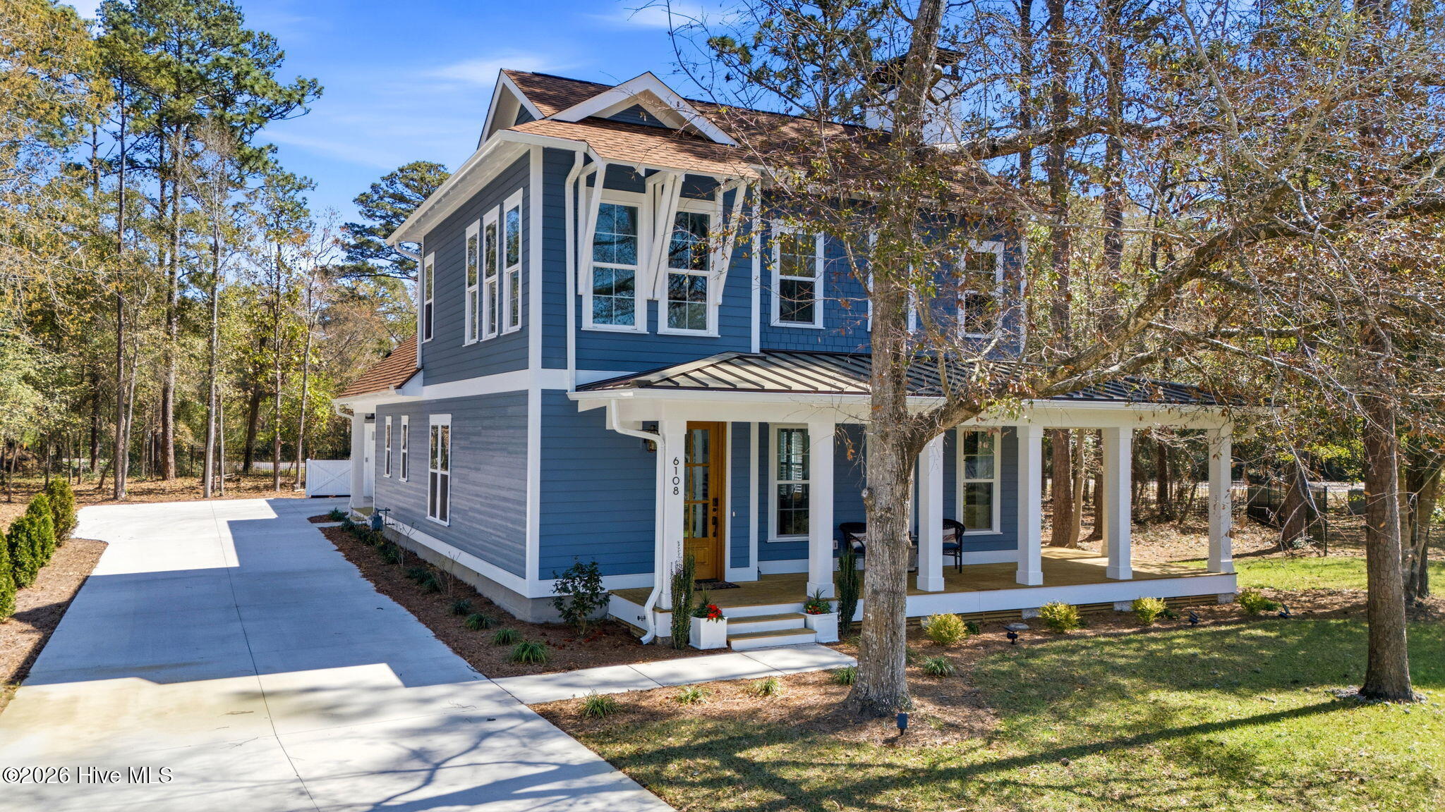 6108 Harbor Oaks Drive