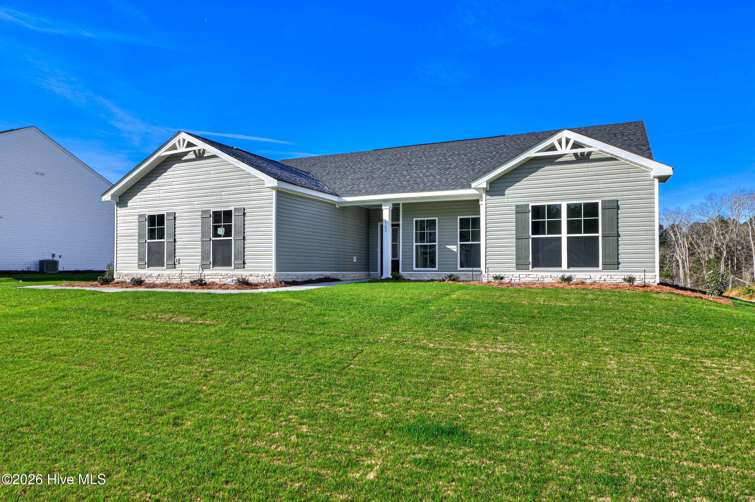 123 Willow Oak Circle