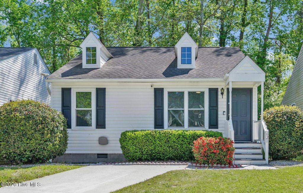 Photo of 621 Varsity Drive, Wilmington, NC 28403 (MLS # 100566412)