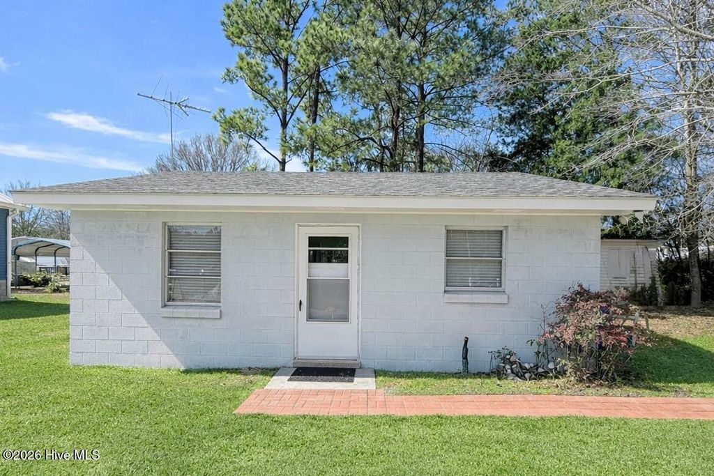 Photo of 124 Bayshore Drive, Cape Carteret, NC 28584 (MLS # 100564827)