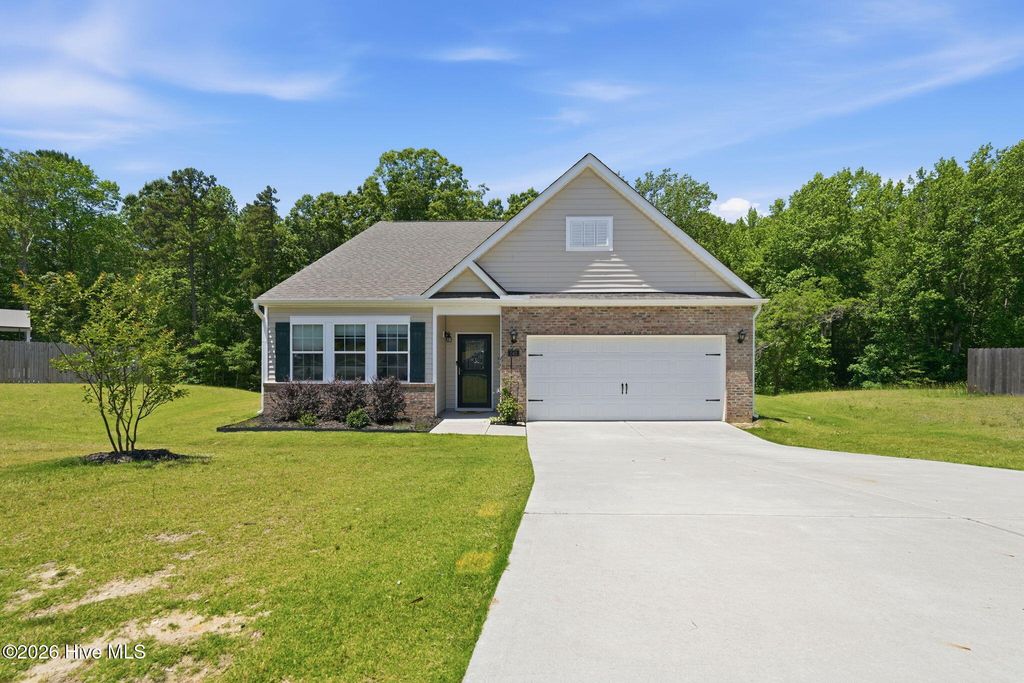 Photo of 542 Little Rock Court, Carthage, NC 28327 (MLS # 100577105)