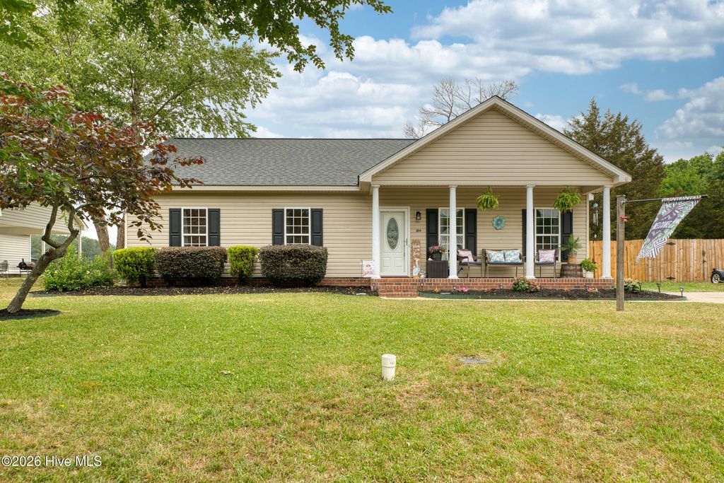 Photo of 304 Sandy Knob Lane, Rocky Mount, NC 27803 (MLS # 100576617)