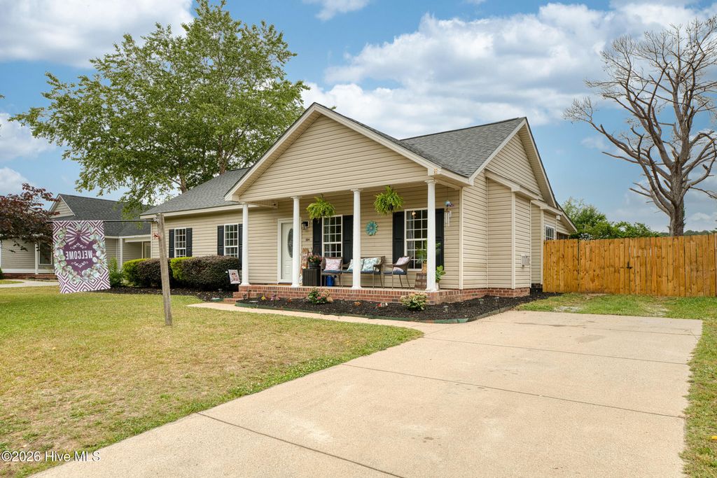 Photo of 304 Sandy Knob Lane, Rocky Mount, NC 27803 (MLS # 100576617)