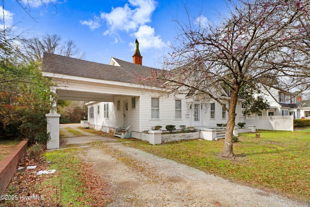 Photo of 1206 E Ash Street, Goldsboro, NC 27534 (MLS # 100514350)