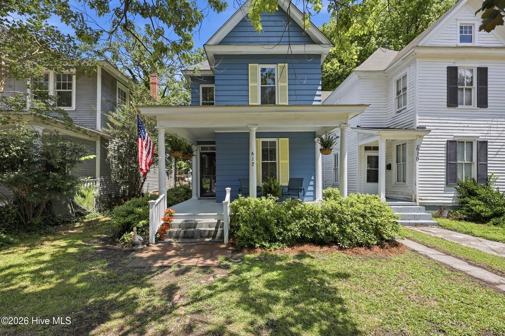 Photo of 612 W Main Street, Elizabeth City, NC 27909 (MLS # 100577418)