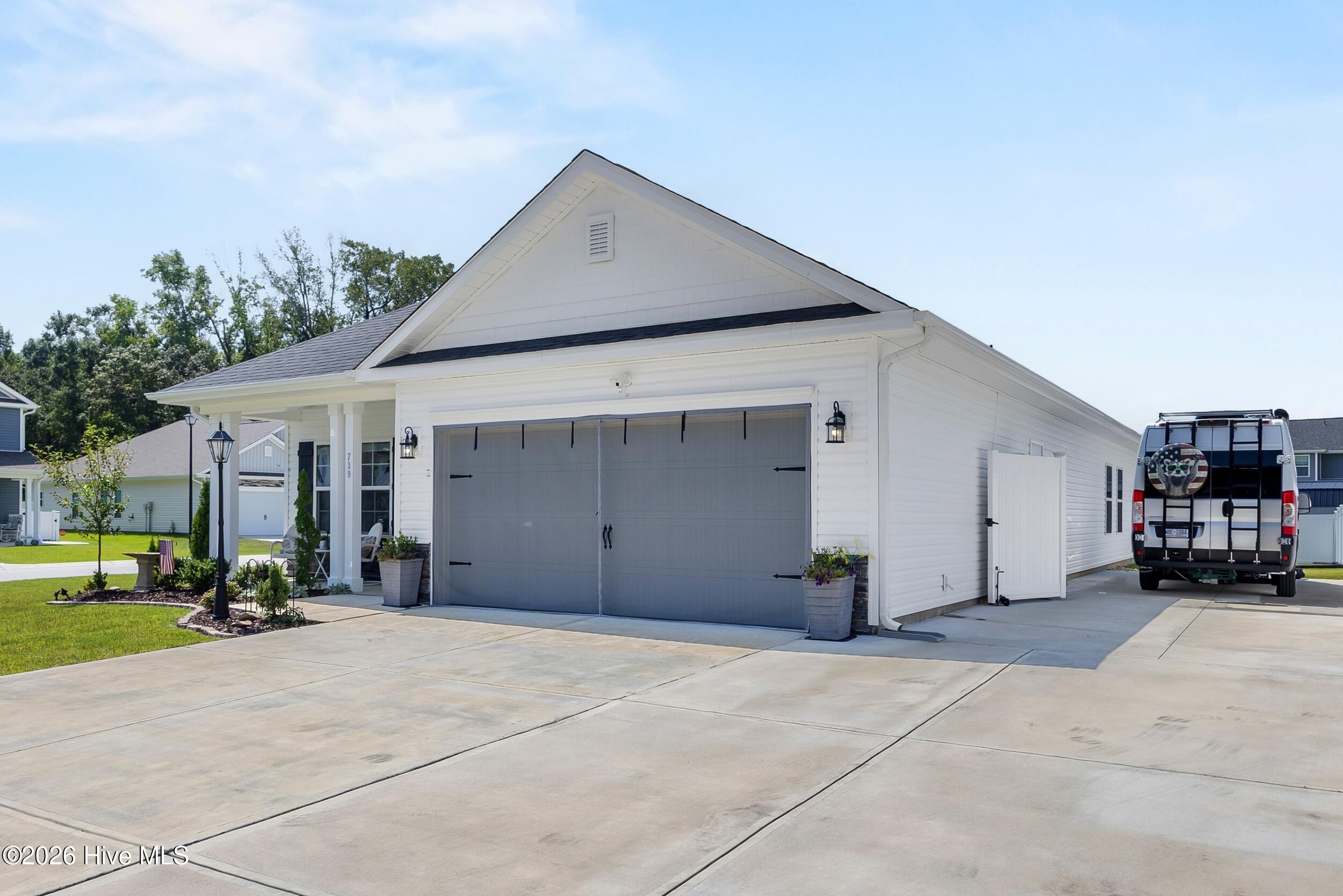739 Greenwich Place