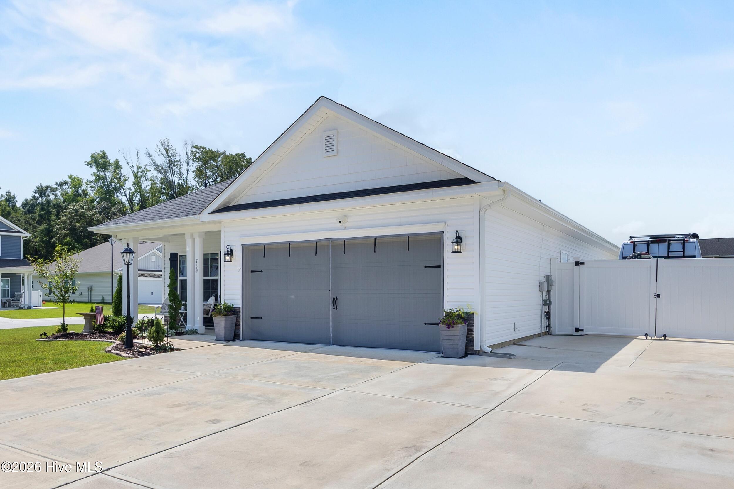 739 Greenwich Place