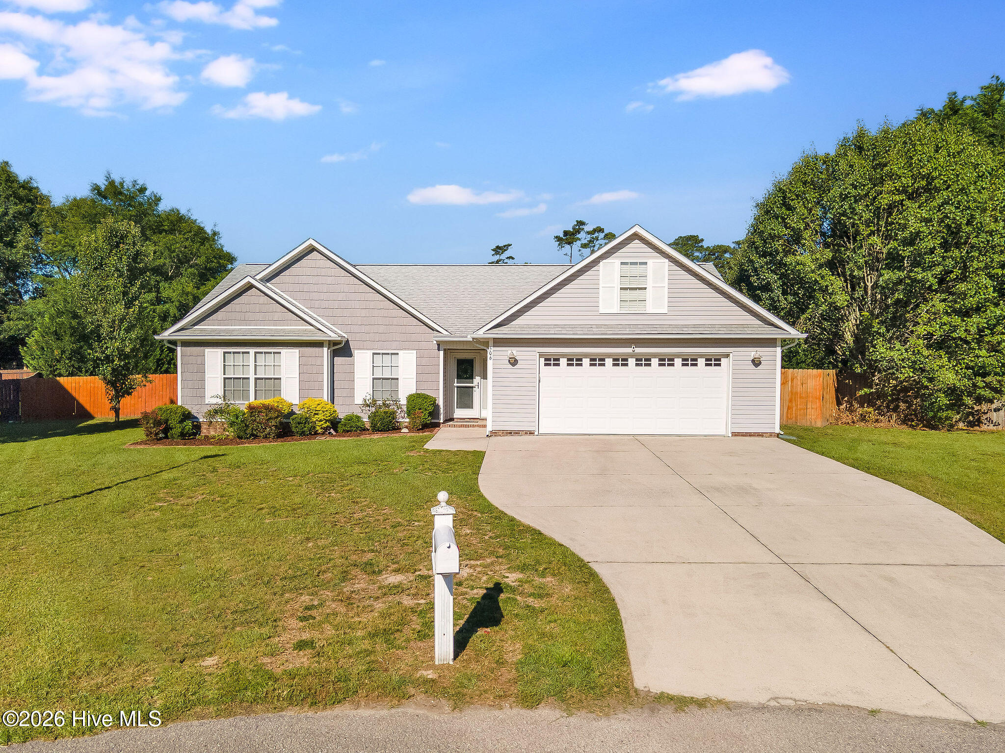 506 Compass Court