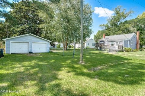 Tiny photo for 301 W Fremont Street, Burgaw, NC 28425 (MLS # 100608910)