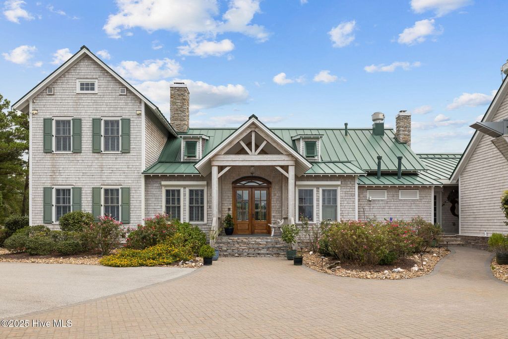 Photo of 811 Highway 70 Davis, Davis, NC 28524 (MLS # 100532373)