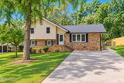 Photo of 1811 N Barton Drive, Augusta, GA 30906 (MLS # 100609178)