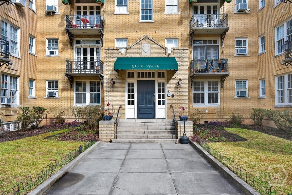 Photo of 210 E State Street #18, Savannah, GA 31401 (MLS # SA346278)