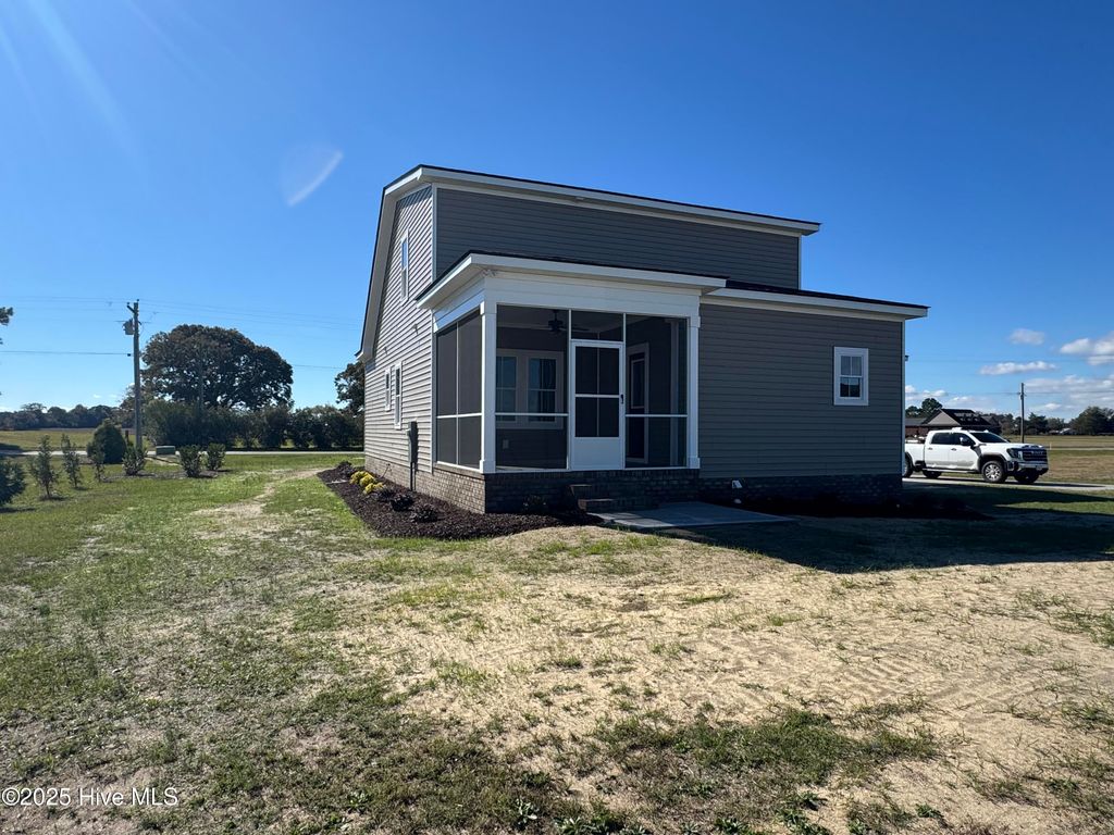 Photo of 147 Conover Road, La Grange, NC 28551 (MLS # 100536749)