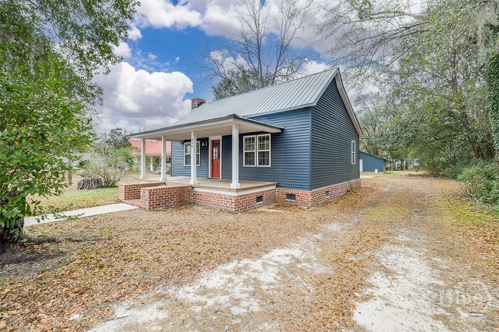 Photo of 406 N Lexington Avenue, Rincon, GA 31326 (MLS # SA346971)