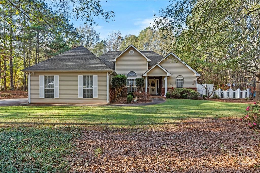 Photo of 175 Ewing Drive, Social Circle, GA 30025 (MLS # CL344998)