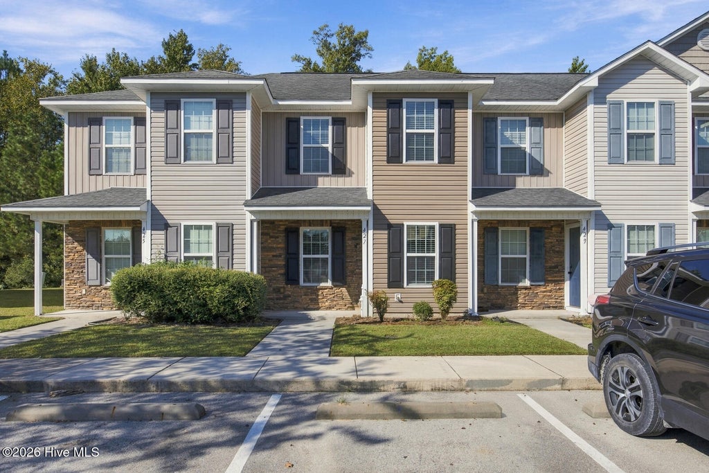 Photo of 427 Falls Cove, Jacksonville, NC 28546 (MLS # 100610836)
