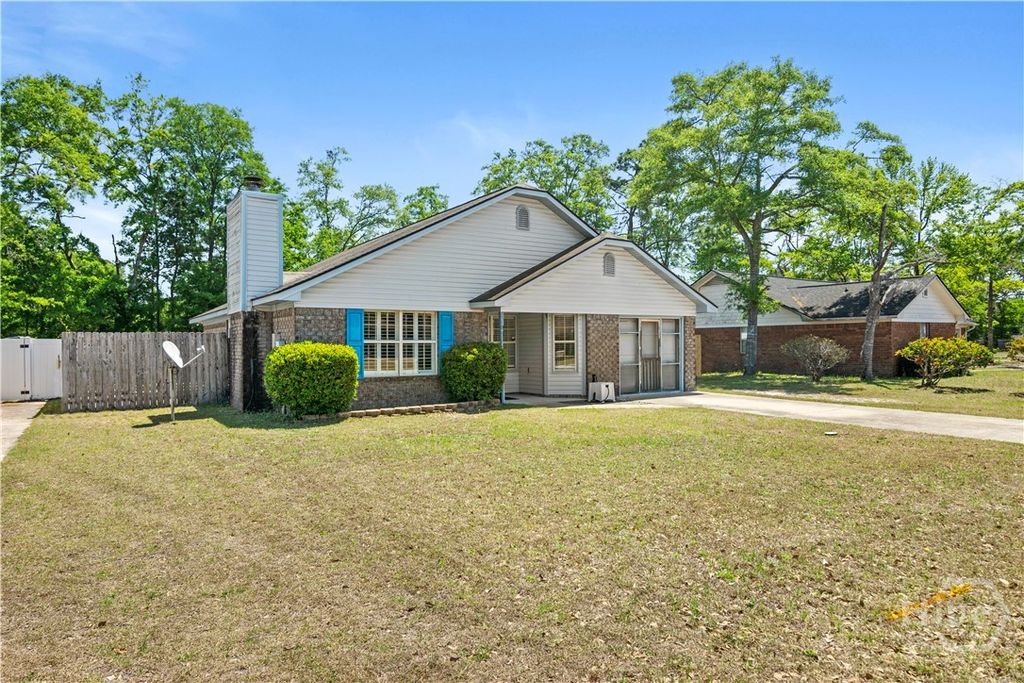 Photo of 1103 Tomahawk Trail, Hinesville, GA 31313 (MLS # SA354555)