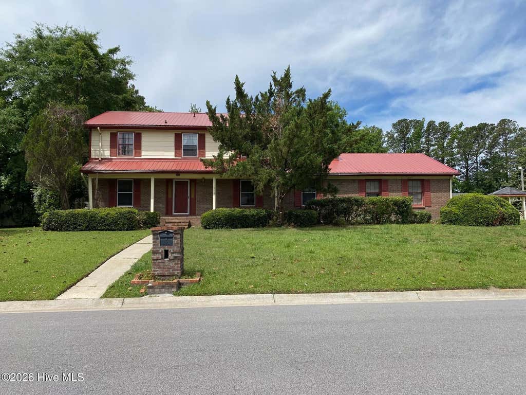 Photo of 218 Parkwood Drive, Jacksonville, NC 28546 (MLS # 100573240)