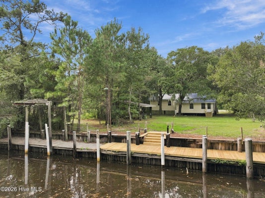 440 VILLAGE DR, BEAUFORT, NC 28516 - Image d24b3a017966b213cd7a7e27768ce4e4/2148075769