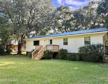 440 Village Drive Beaufort NC 28516