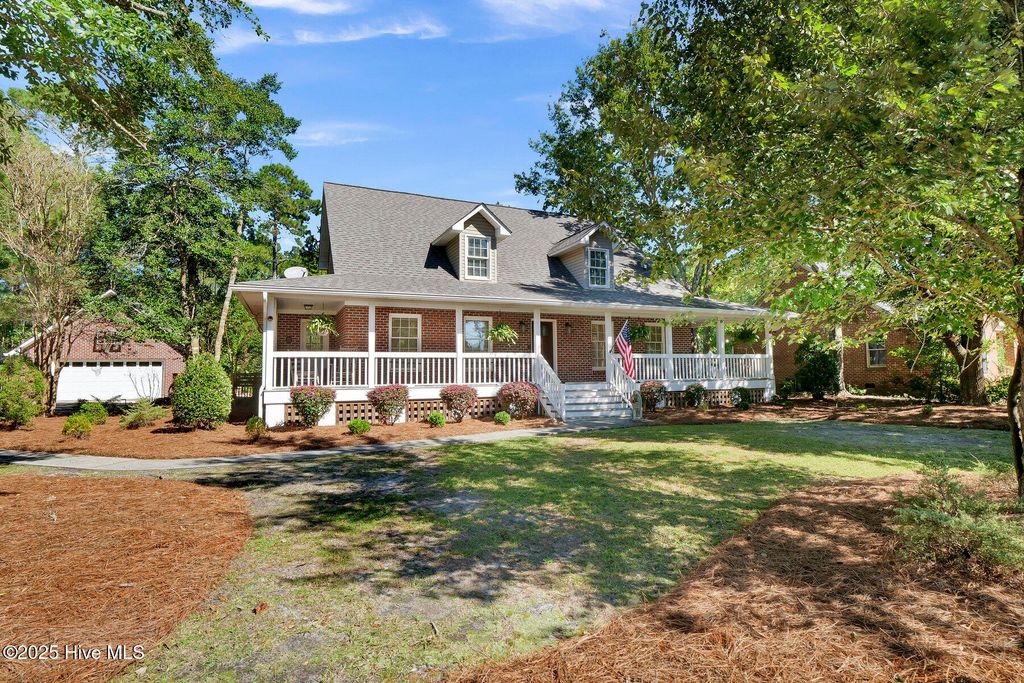 Photo of 117 Center Drive, Hampstead, NC 28443 (MLS # 100545503)