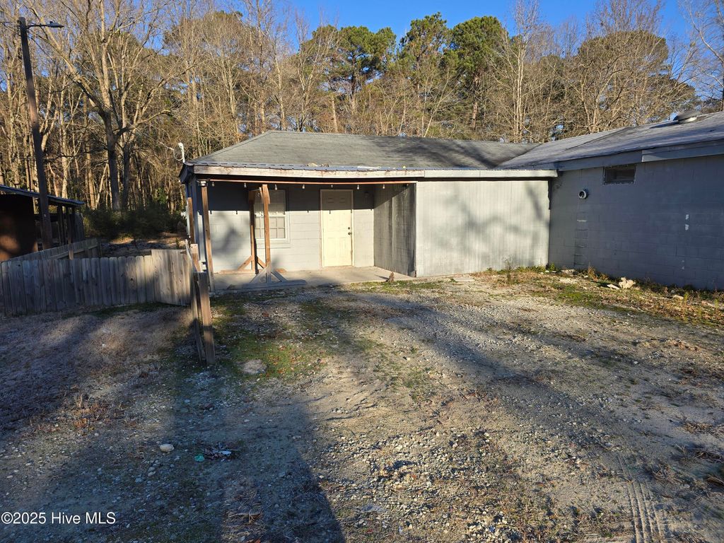 Photo of 441 Wagon Ford Road, Beulaville, NC 28518 (MLS # 100546944)