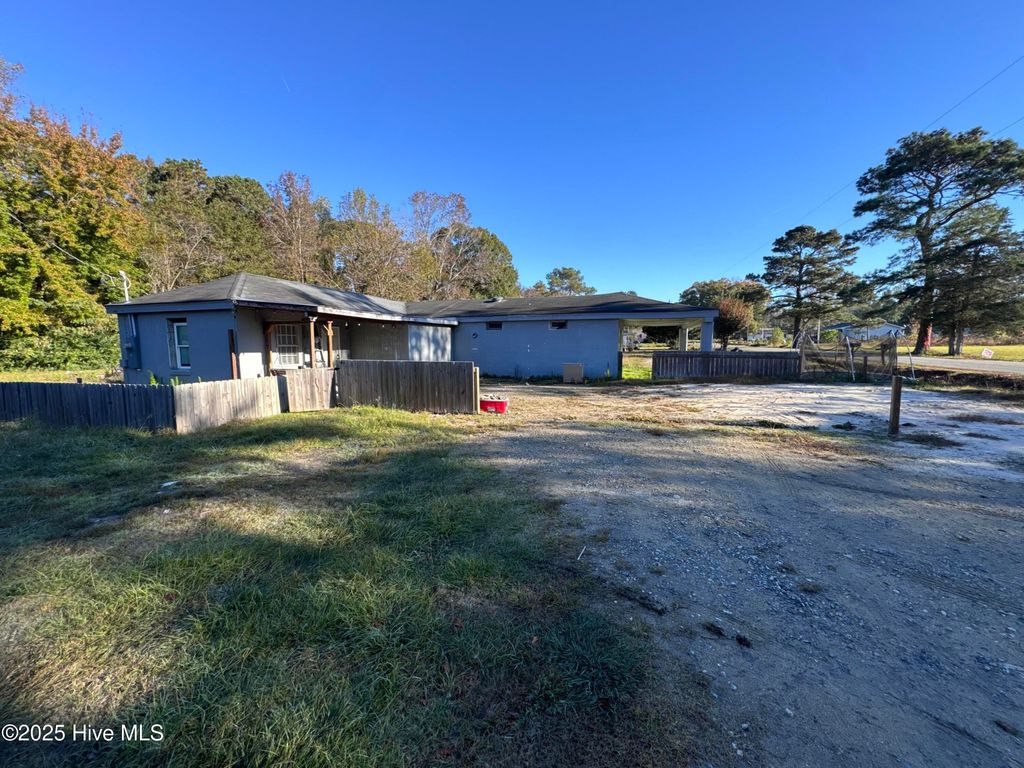 Photo of 441 Wagon Ford Road, Beulaville, NC 28518 (MLS # 100546944)