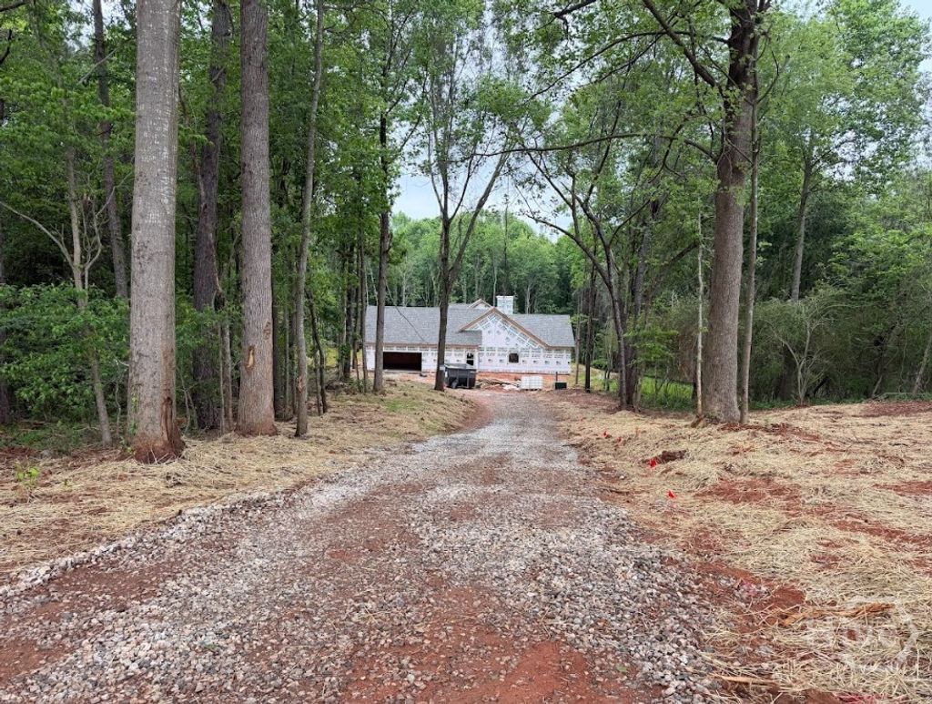 Photo of 105 Carlan Road, Commerce, GA 30530 (MLS # CL354990)