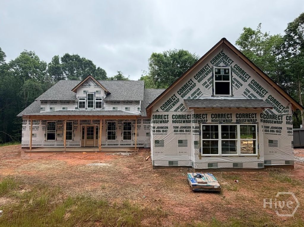 Photo of 105 Carlan Road, Commerce, GA 30530 (MLS # CL354990)