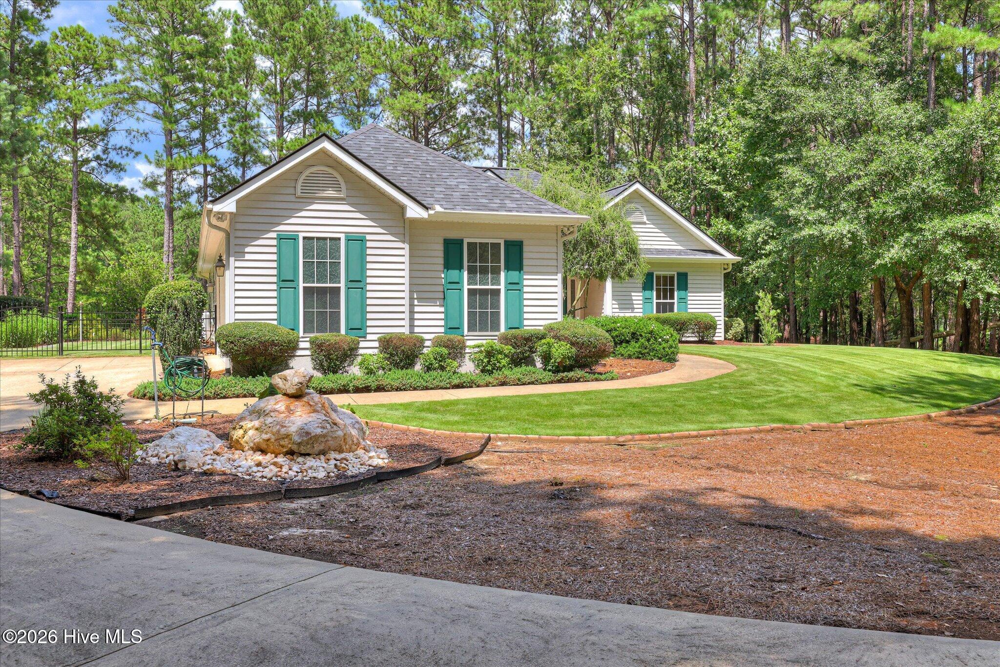 202 Bush Court