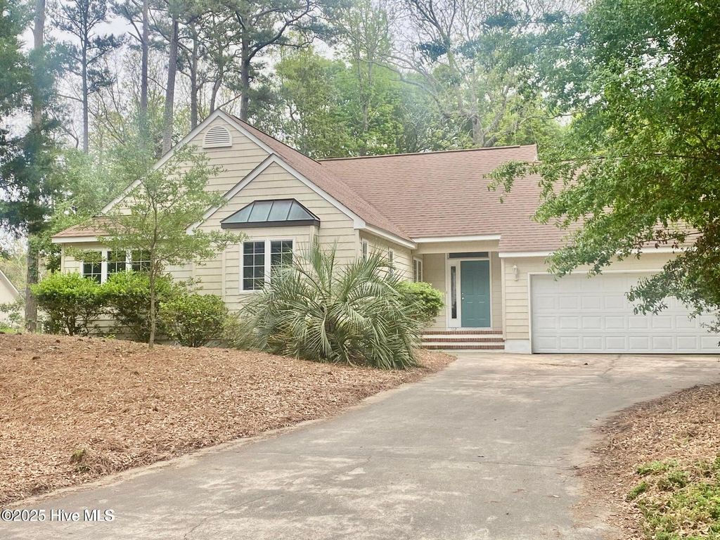 Photo of 102 Chestnut Court, Pine Knoll Shores, NC 28512 (MLS # 100541747)