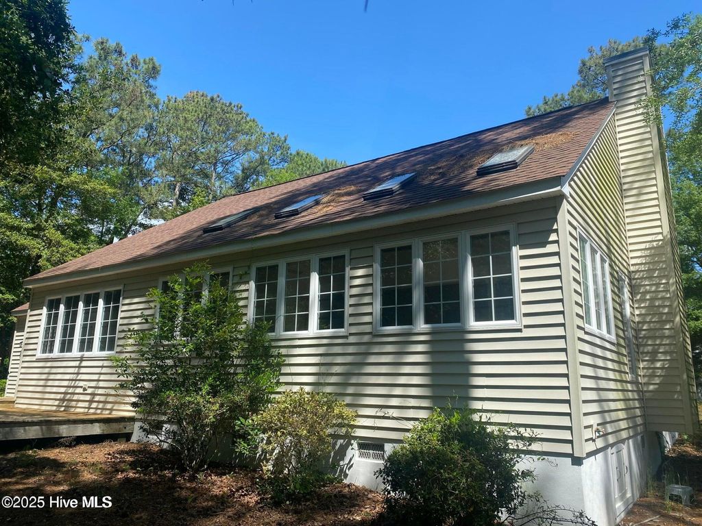 Photo of 102 Chestnut Court, Pine Knoll Shores, NC 28512 (MLS # 100541747)