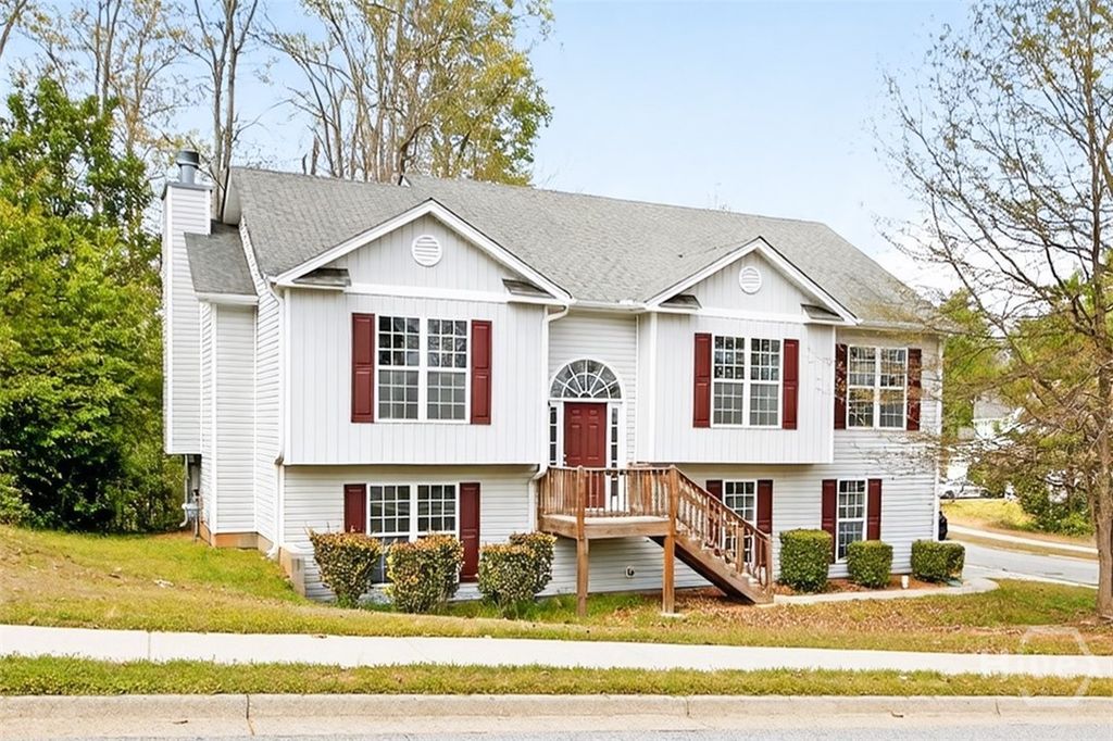 Photo of 1301 Dianne Way Way, Winder, GA 30680 (MLS # CL352716)