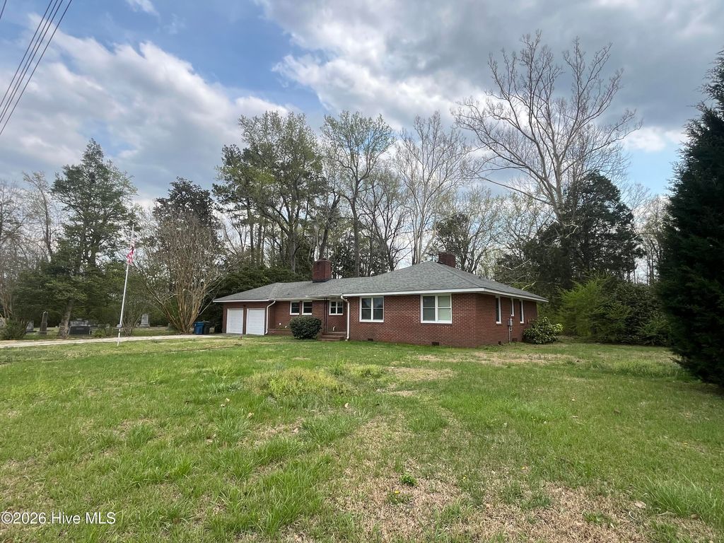 Photo of 720 Main Street, Bayboro, NC 28515 (MLS # 100562360)