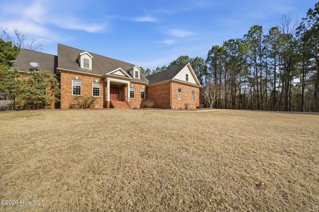 Photo of 120 Lincoln Place, Hertford, NC 27944 (MLS # 100557098)