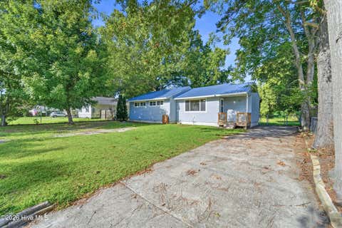 Tiny photo for 613 Elm Street, Jacksonville, NC 28540 (MLS # 100598045)