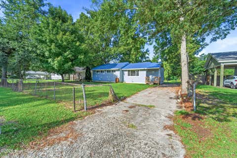 Tiny photo for 613 Elm Street, Jacksonville, NC 28540 (MLS # 100598045)