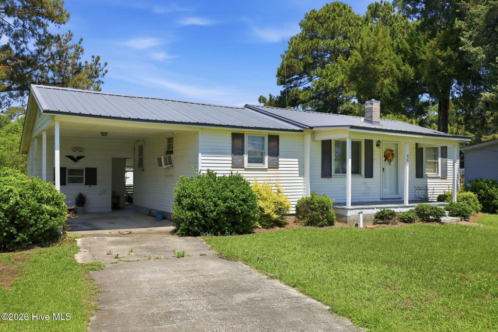 Photo of 850 Smithtown Road, Grimesland, NC 27837 (MLS # 100577826)
