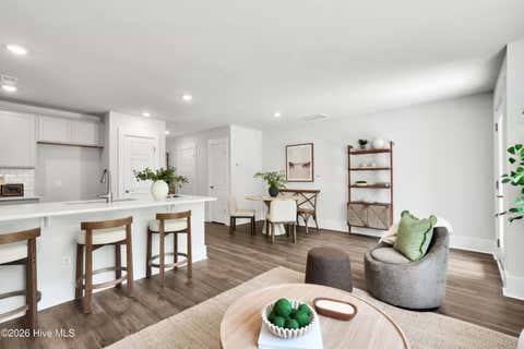 Tiny photo for 124 Cashmere Court #Unit 21, Wilmington, NC 28411 (MLS # 100598053)