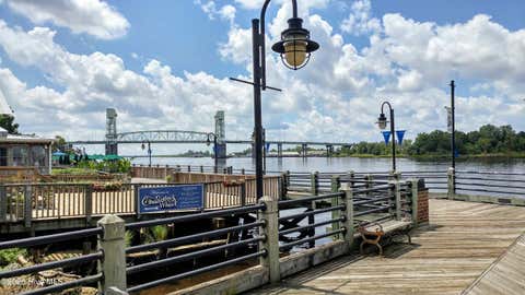 Tiny photo for 124 Cashmere Court #Unit 21, Wilmington, NC 28411 (MLS # 100598053)