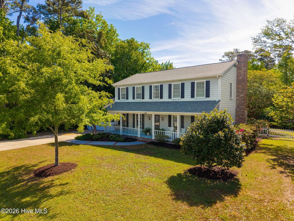 Photo of 121 Gull Harbor Drive, Newport, NC 28570 (MLS # 100569241)