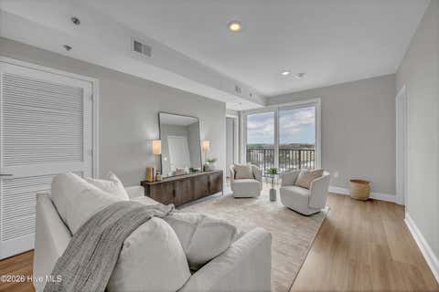 Tiny photo for 14 Grace Street #1112, Wilmington, NC 28401 (MLS # 100587598)
