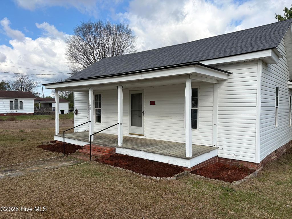 Photo of 122 E Main Street, Eureka, NC 27830 (MLS # 100564642)