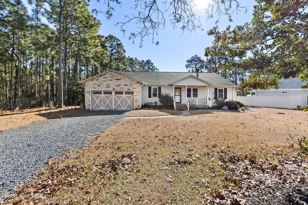 Photo of 1070 Grant Circle, Southport, NC 28461 (MLS # 100484039)