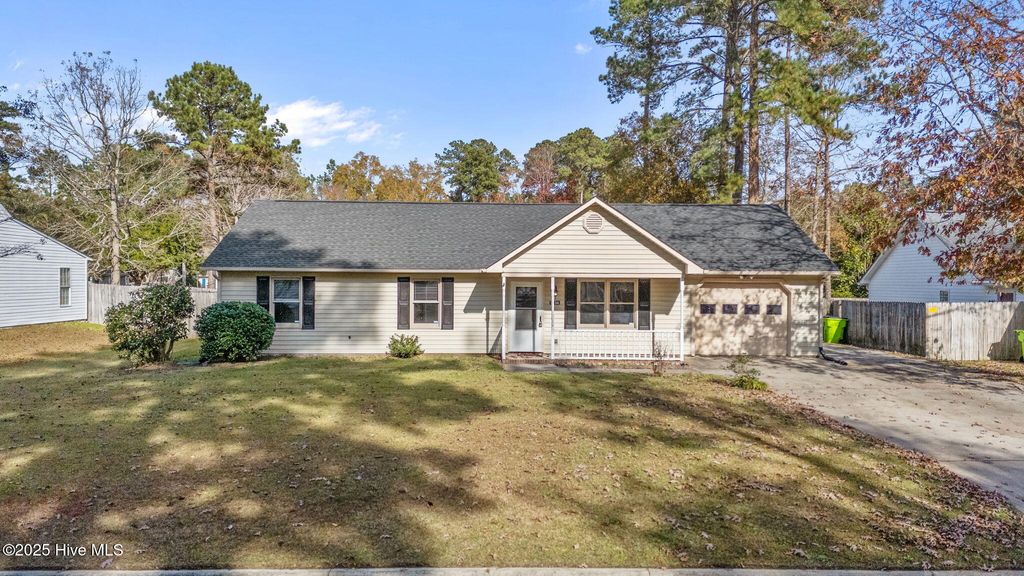 Photo of 3434 Preakness Place, New Bern, NC 28562 (MLS # 100542312)