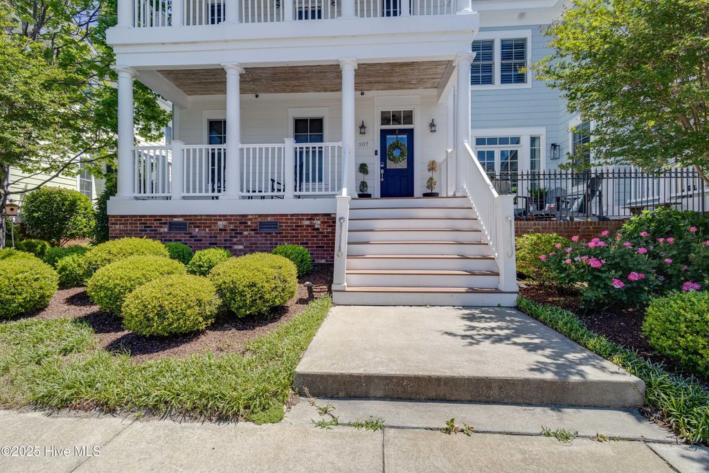 Photo of 207 S Academy Street, Washington, NC 27889 (MLS # 100505310)