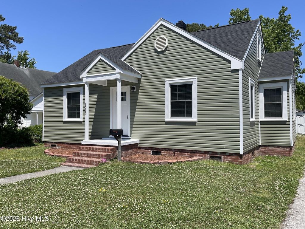Photo of 1016 Cedar Street, Elizabeth City, NC 27909 (MLS # 100565756)