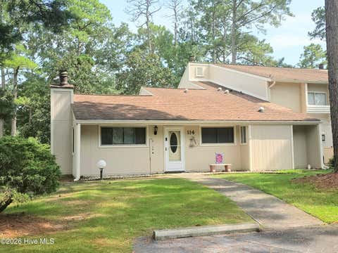 Townhouse For Sale - 114 Quarterdeck<br/> New Bern, NC 28562