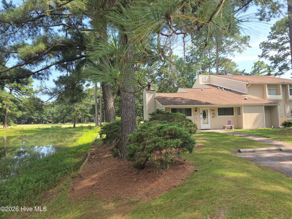 Photo of 114 Quarterdeck, New Bern, NC 28562 (MLS # 100596719)